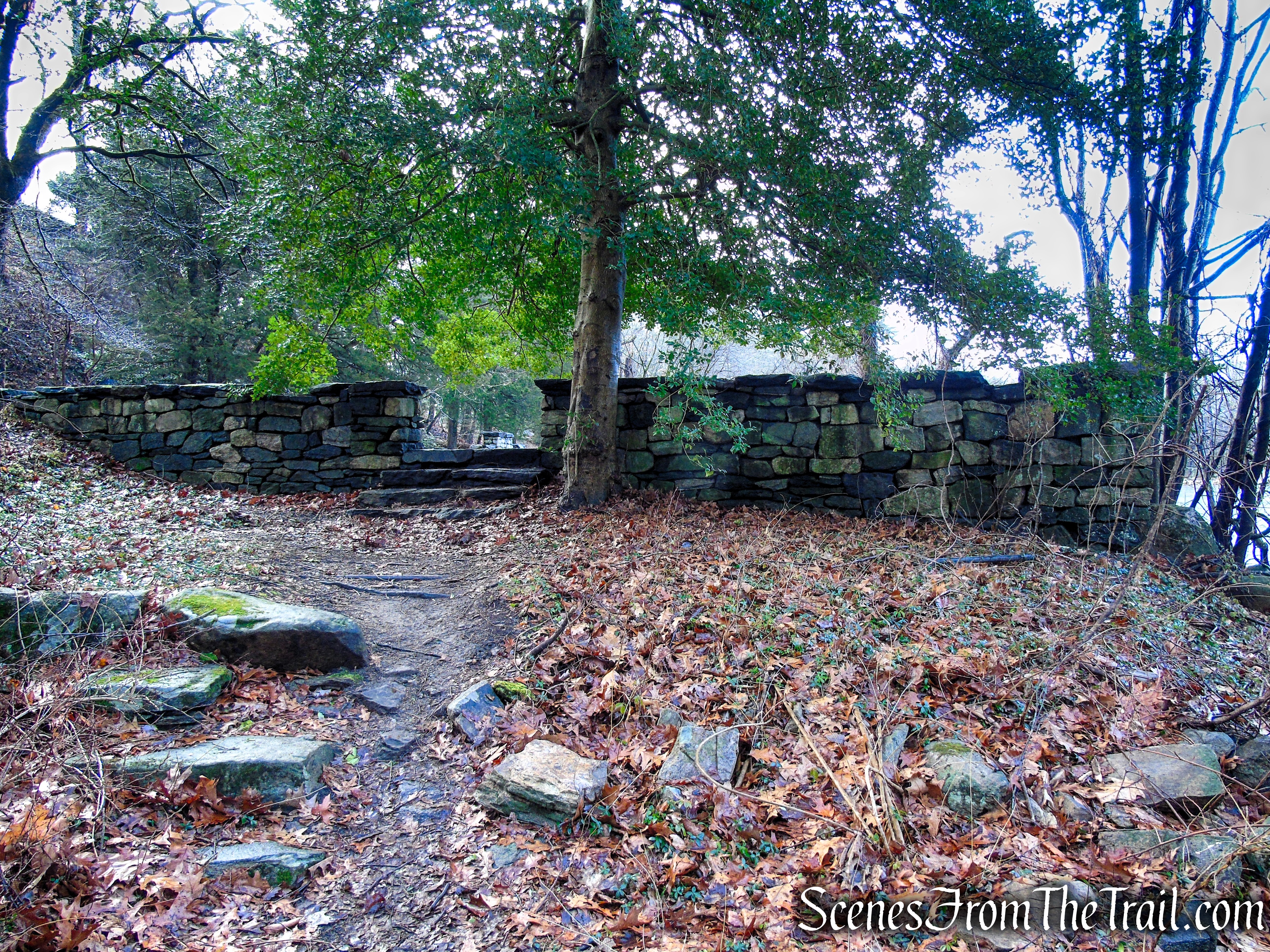Garden ruins - Pomerance Park